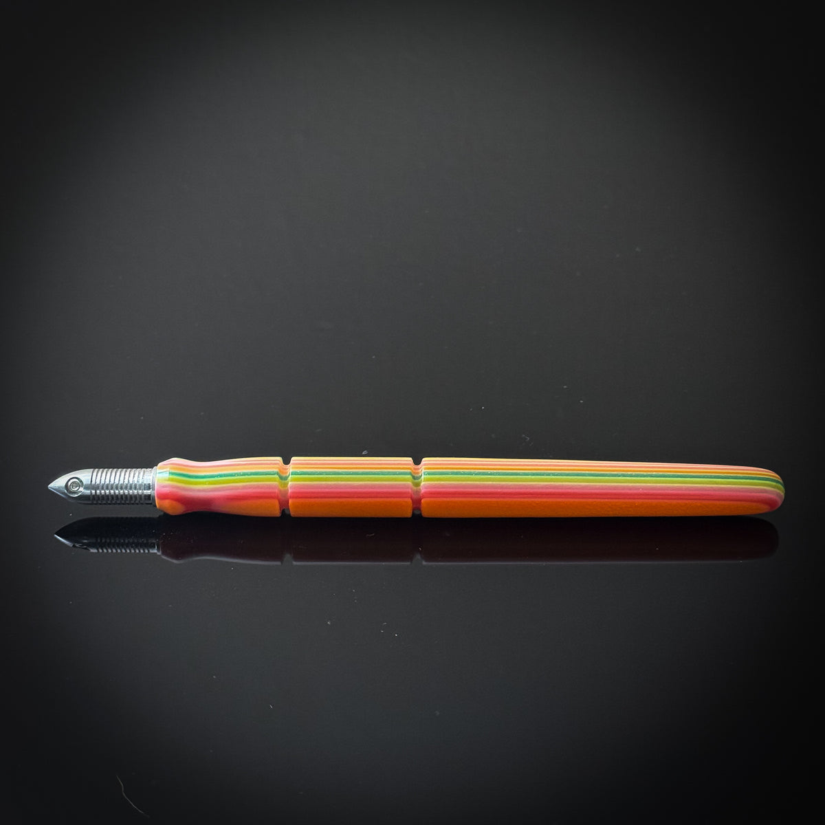 50’s Kitchen Striped Polaris Nib Holder