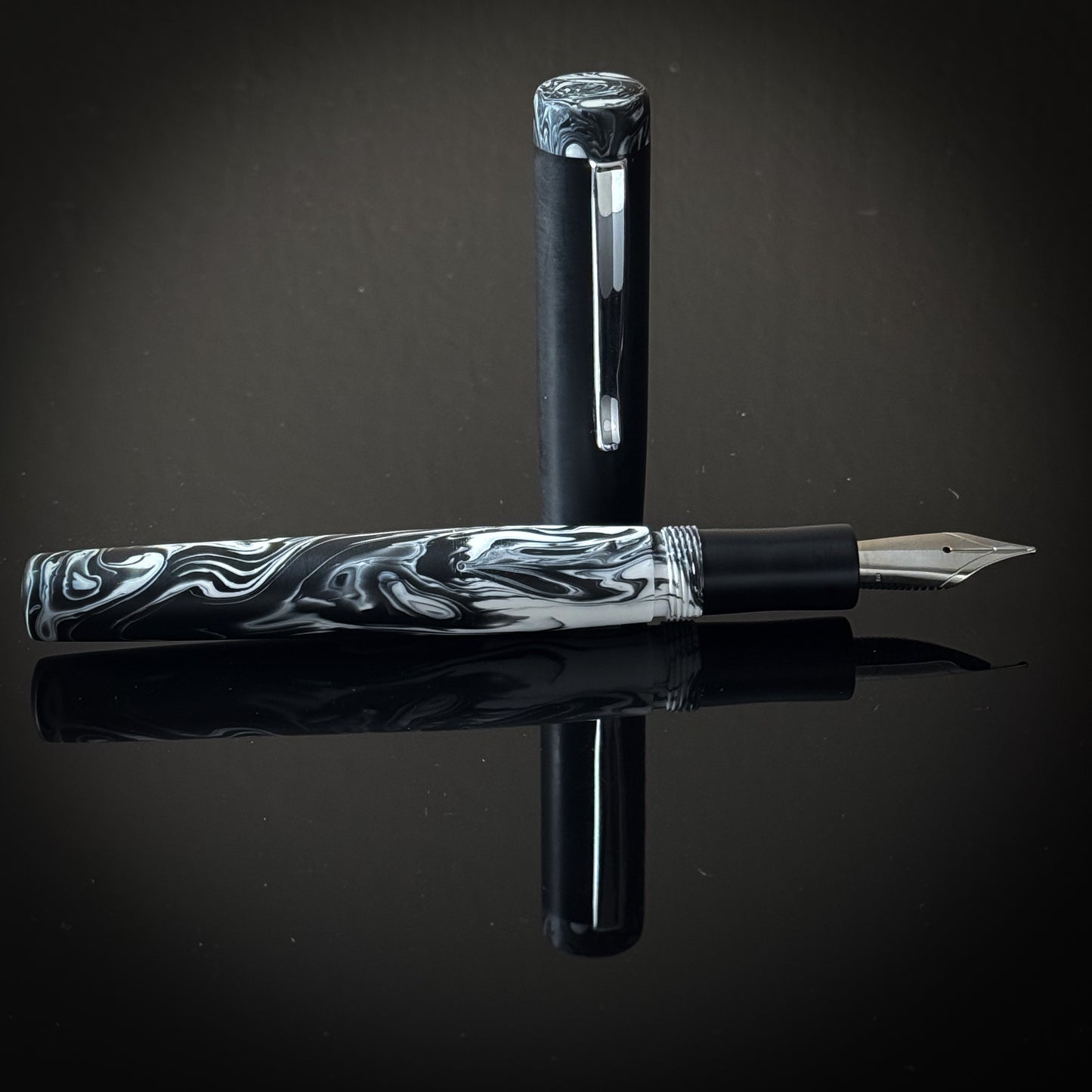 Black and White Fineview Model Low Lustre Finish - Jowo Nib