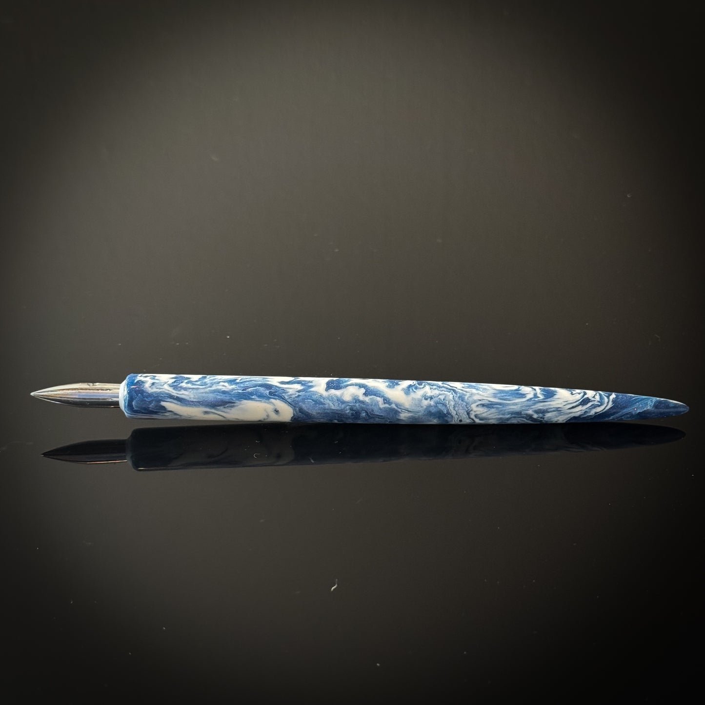 Carolina Blue and White Slim Style Nib Holder