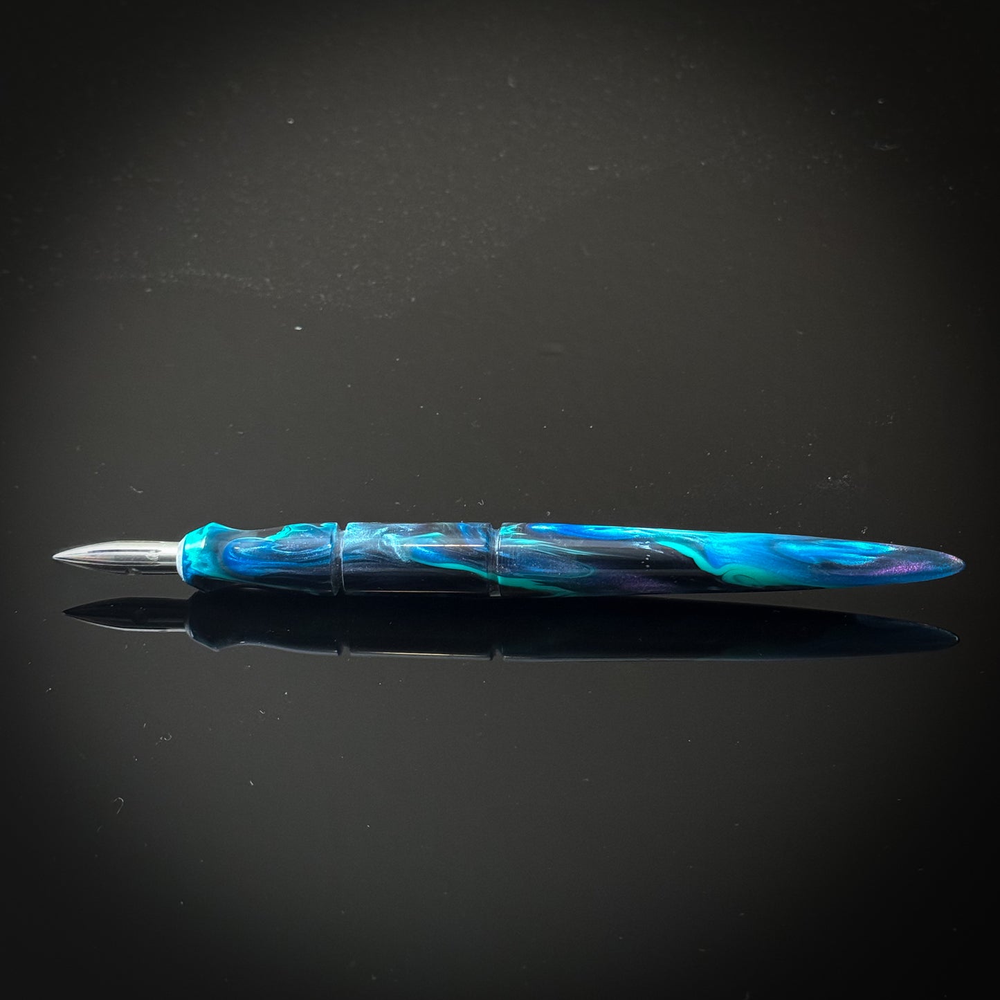 Berries and Breezes Contoured Nib Holder
