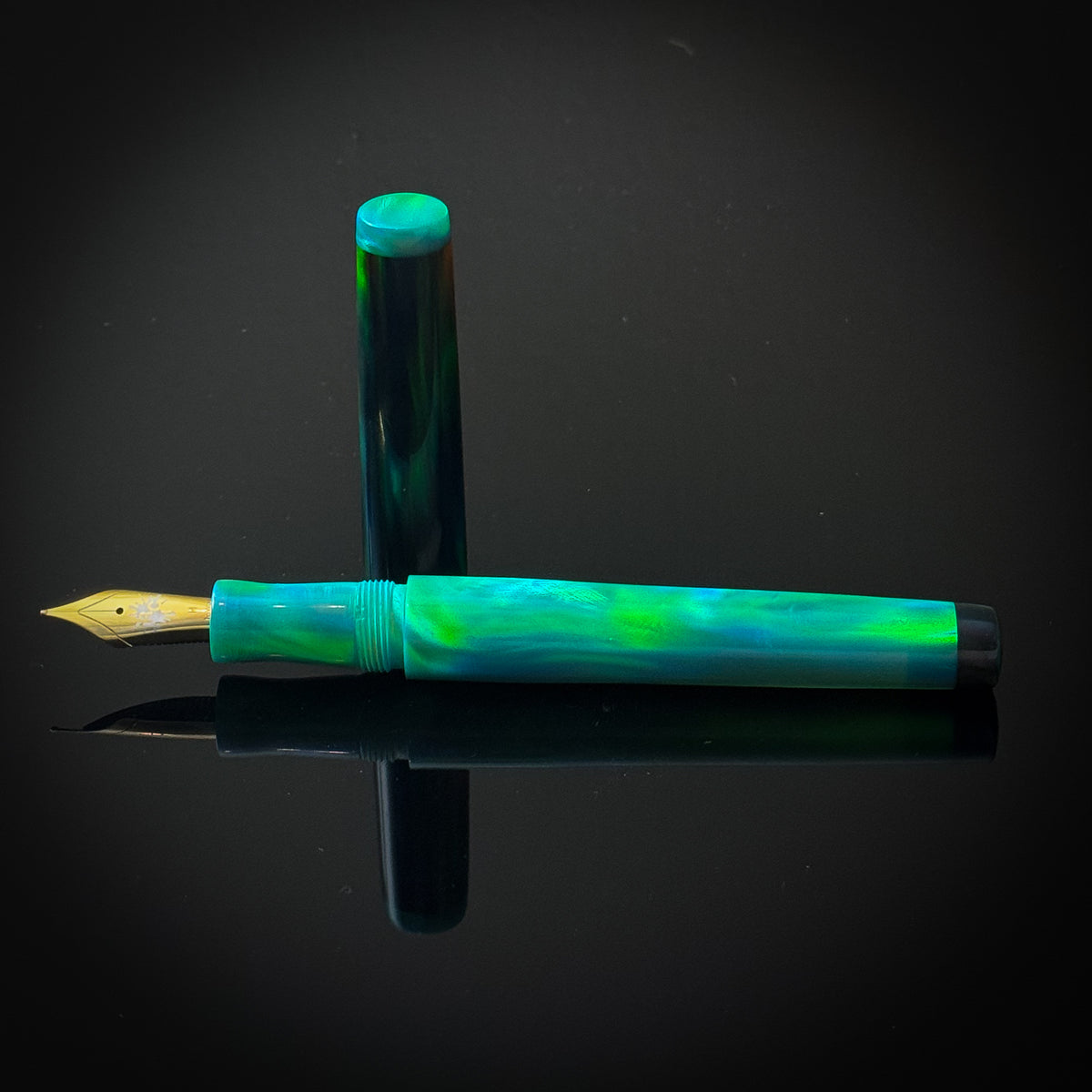 Aurora Black and Moon Green OPAREX Slim Westwood Model -Jowo Nib