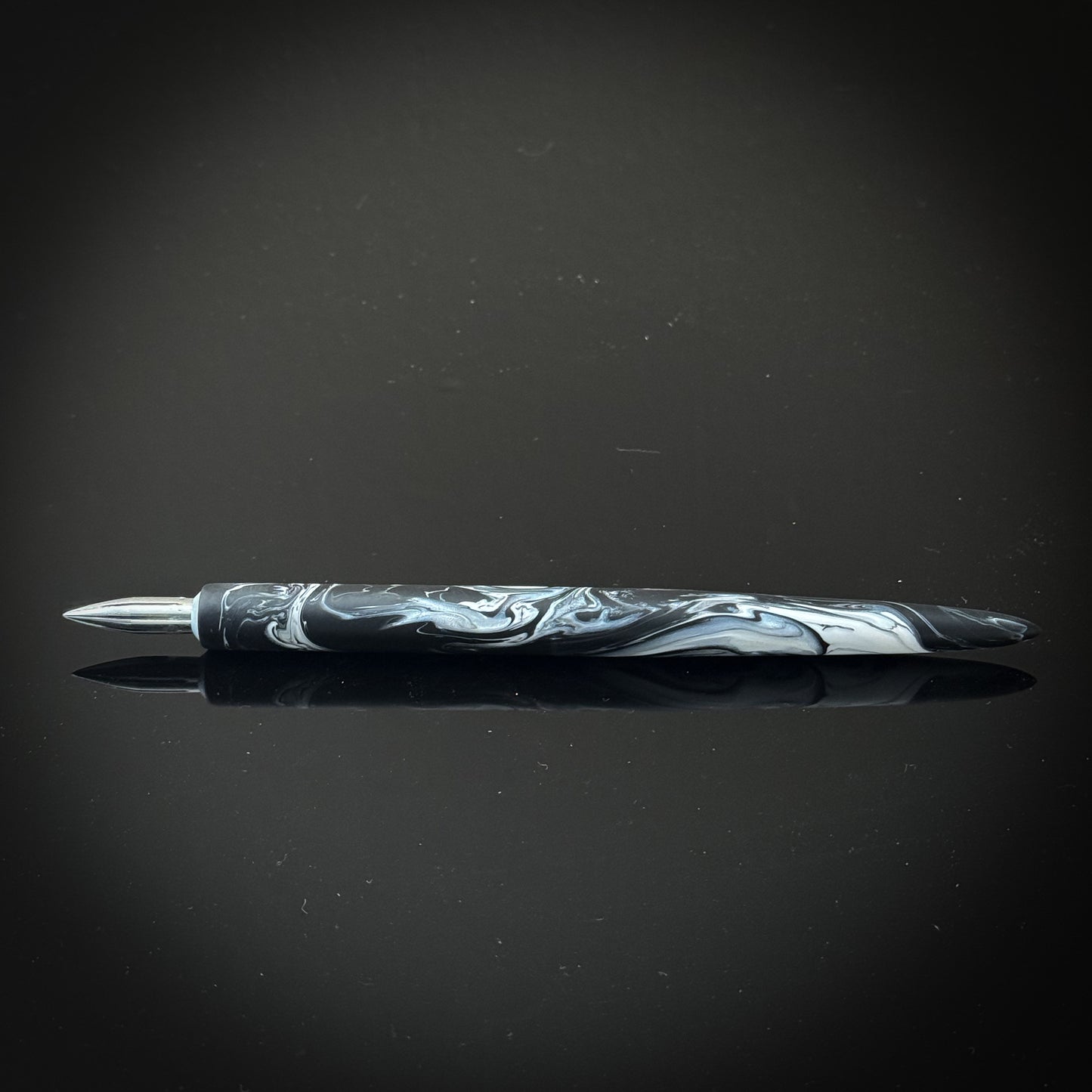 Black and White Slim Style Nib Holder - Low Lustre Finish
