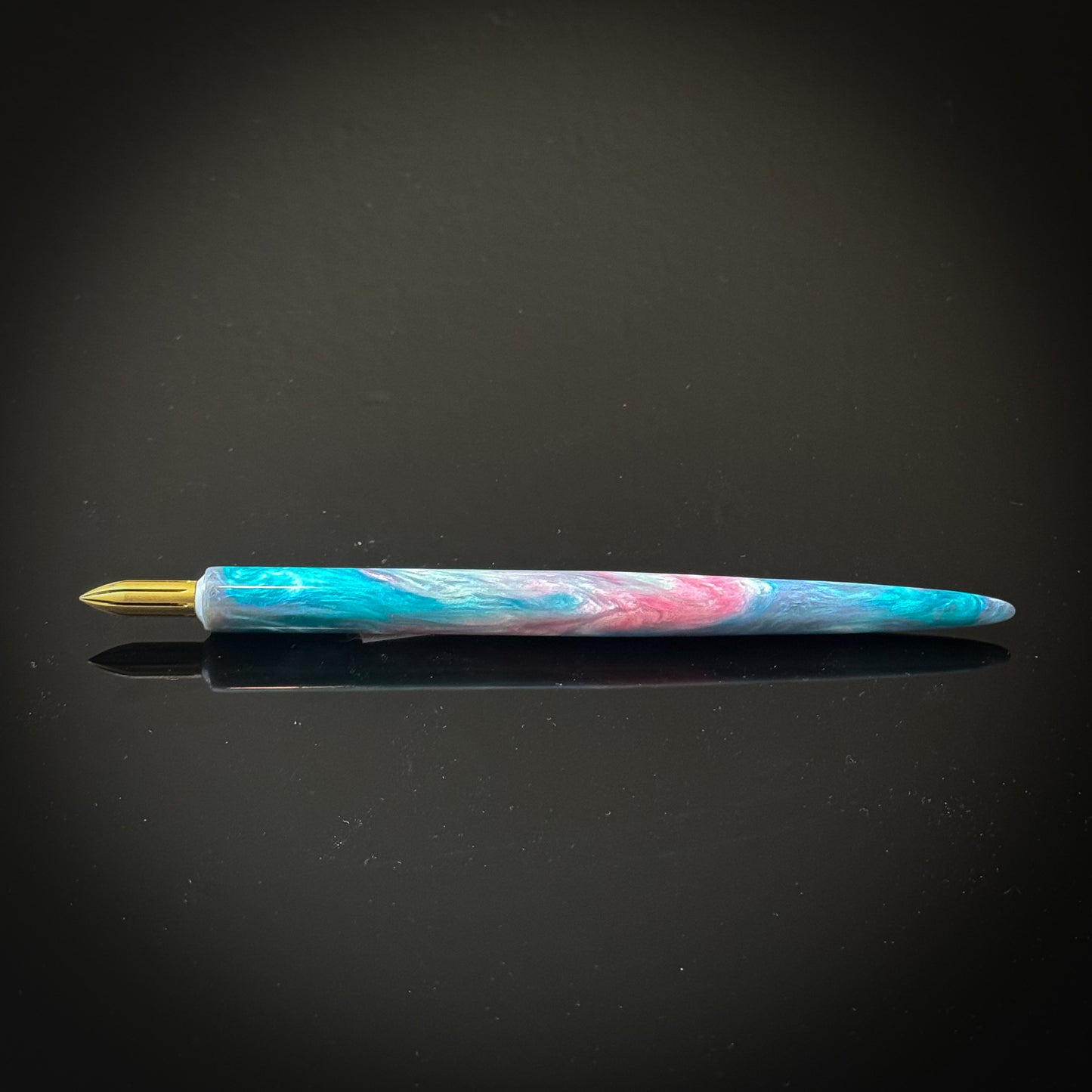 Mermaid’s Pearl Slim Style Nib Holder